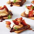 Фото S'mores!: Gooey, Melty, Crunchy Riffs on the Campfire Classic 8