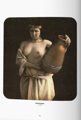 1000 Nudes. A History of Erotic Photography from 1839-1939