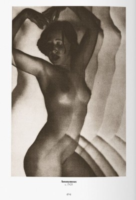 1000 Nudes. A History of Erotic Photography from 1839-1939