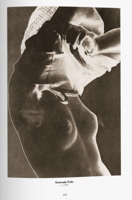 1000 Nudes. A History of Erotic Photography from 1839-1939