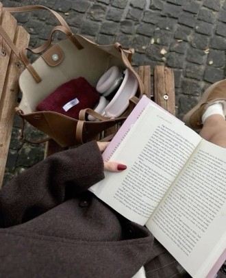 Books🤎